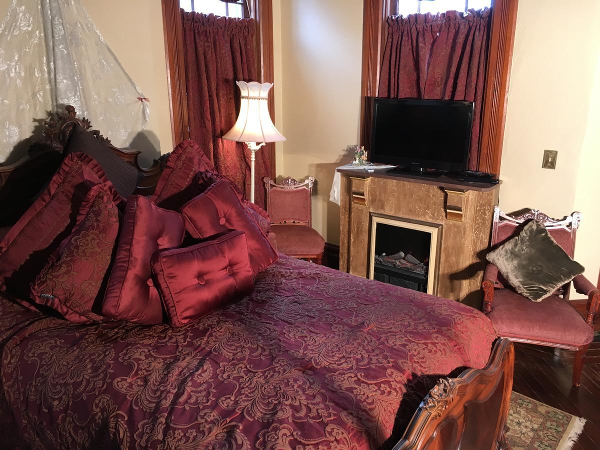 Rose Room